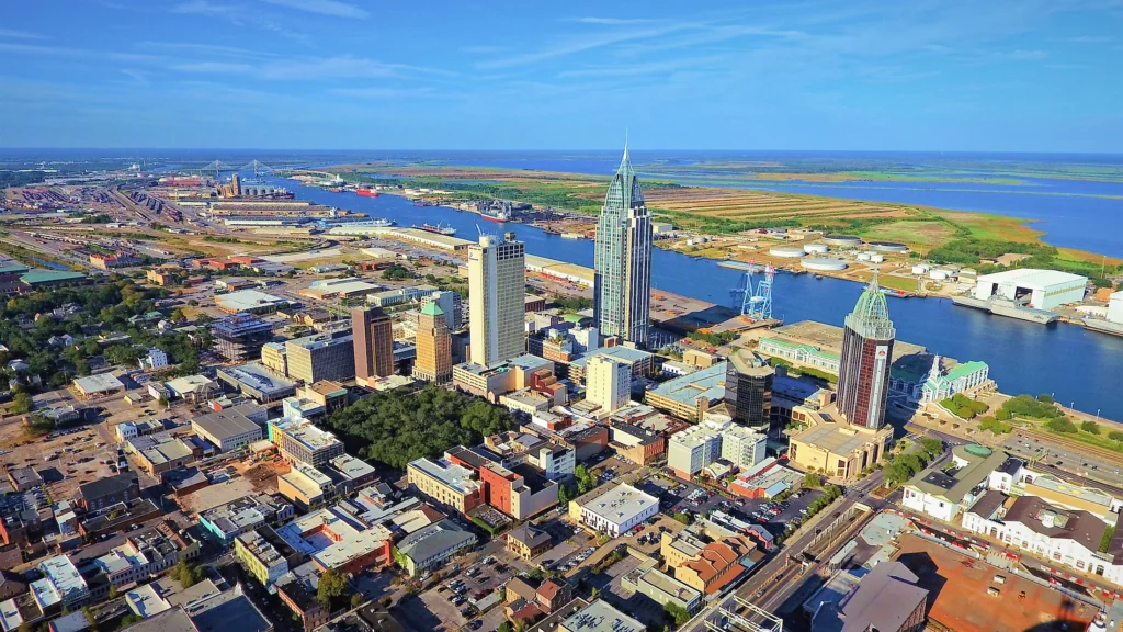living in mobile alabama