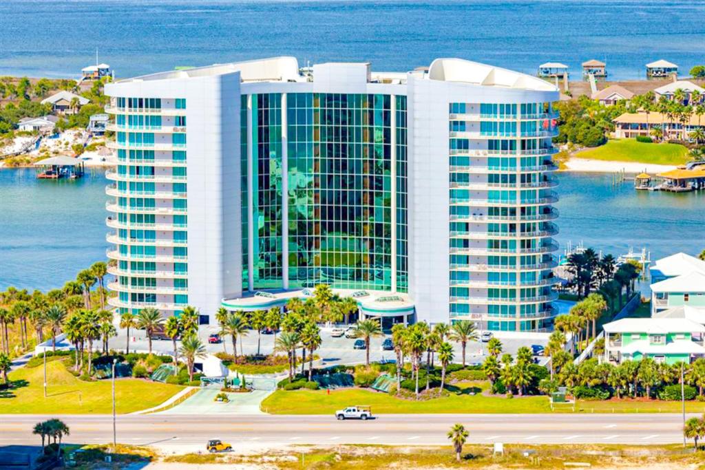 pros and cons of buying a condo